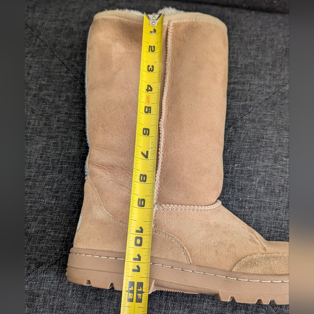 UGG Tan Winter Boots - Picture 15 of 15